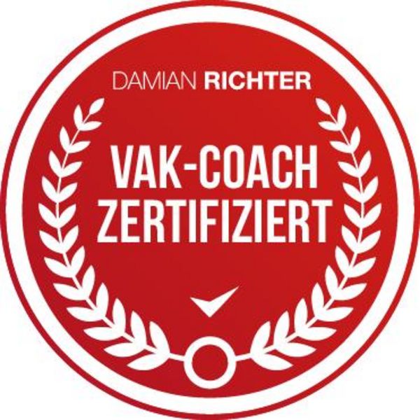 Badge: VAK-Coach zertifiziert durch Damian Richter bestätigt den persönlichen Erfolg der VAK-Coachingiausbildung